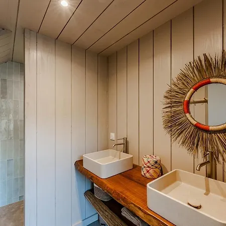 Sangla - Acces - Piscine - Climatisation ヴィラ