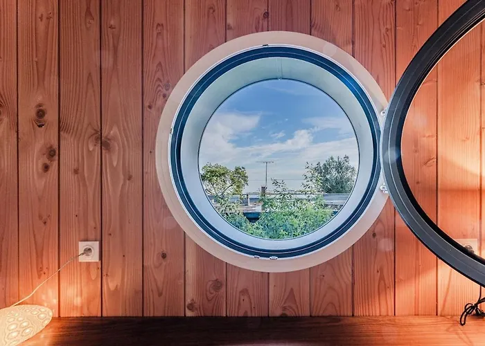 Sangla - Acces - Piscine - Climatisation